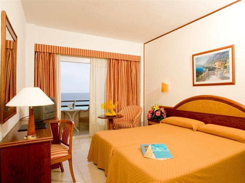Hotel Cm Playa Del Moro Cala Millor  Exterior foto